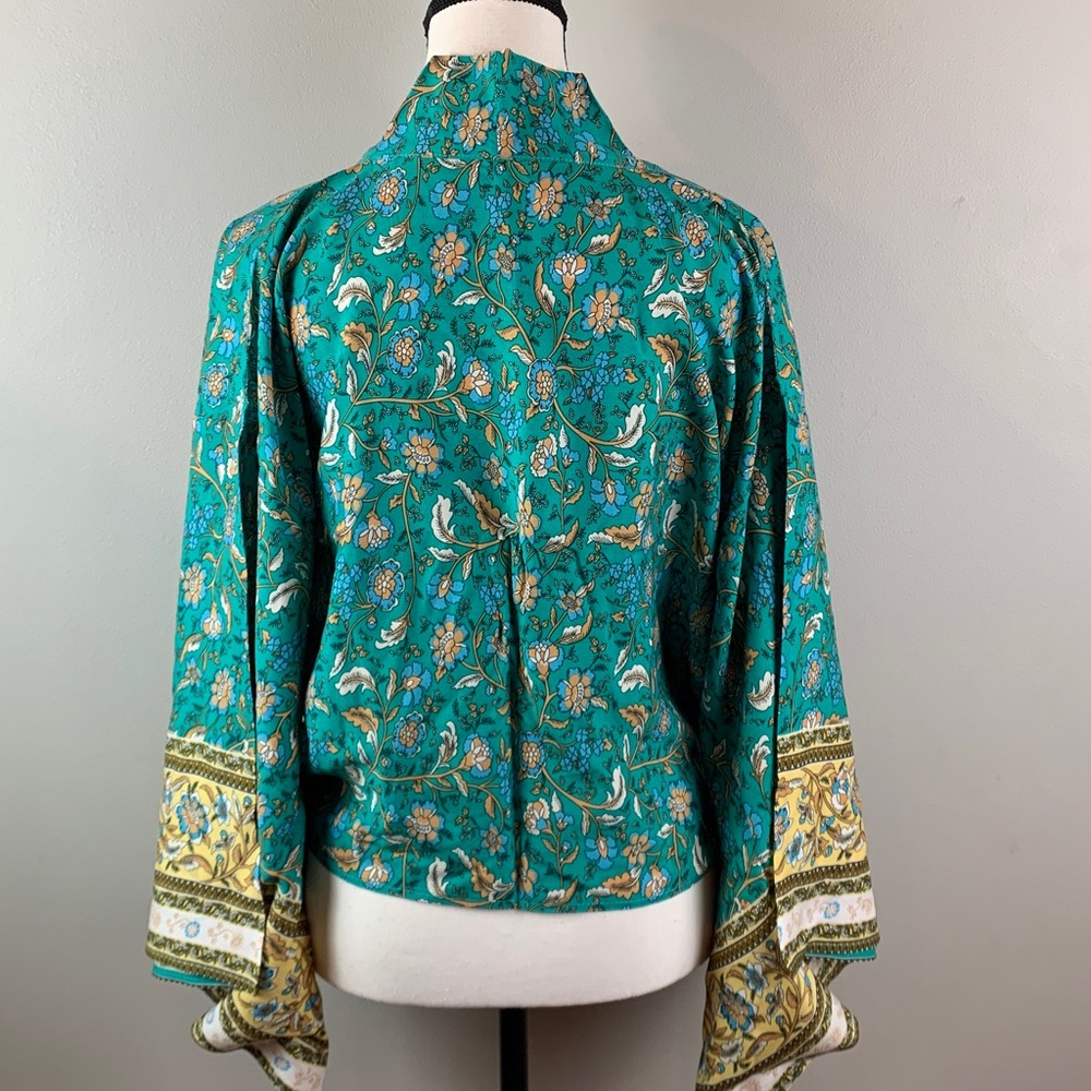Floral Cropped Tie Front Kimono NEW! - Picture 7 of 9